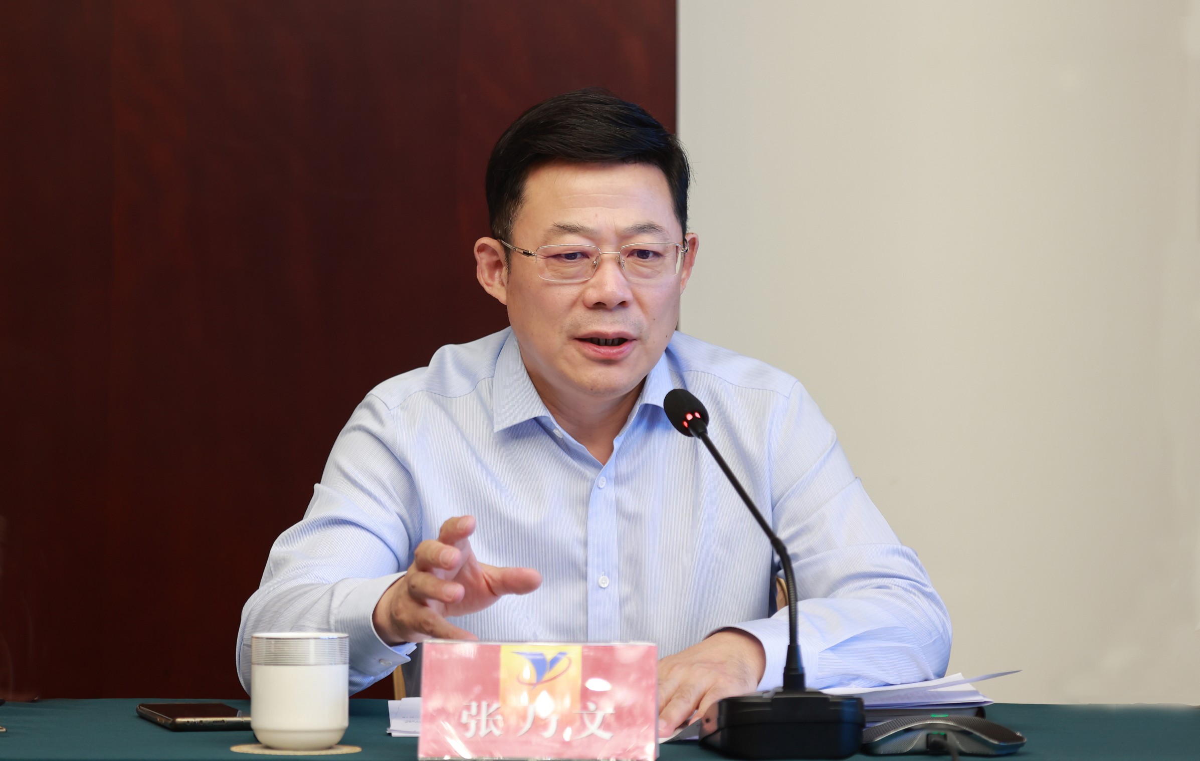 集團領(lǐng)導班子擴大會議--傳達學習徐書記講話精神2_眸目壓縮.jpg